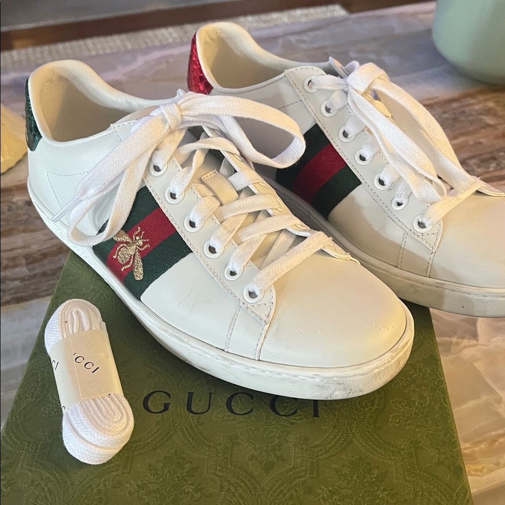 Gucci White Sneakers with Red and Green Stripes
